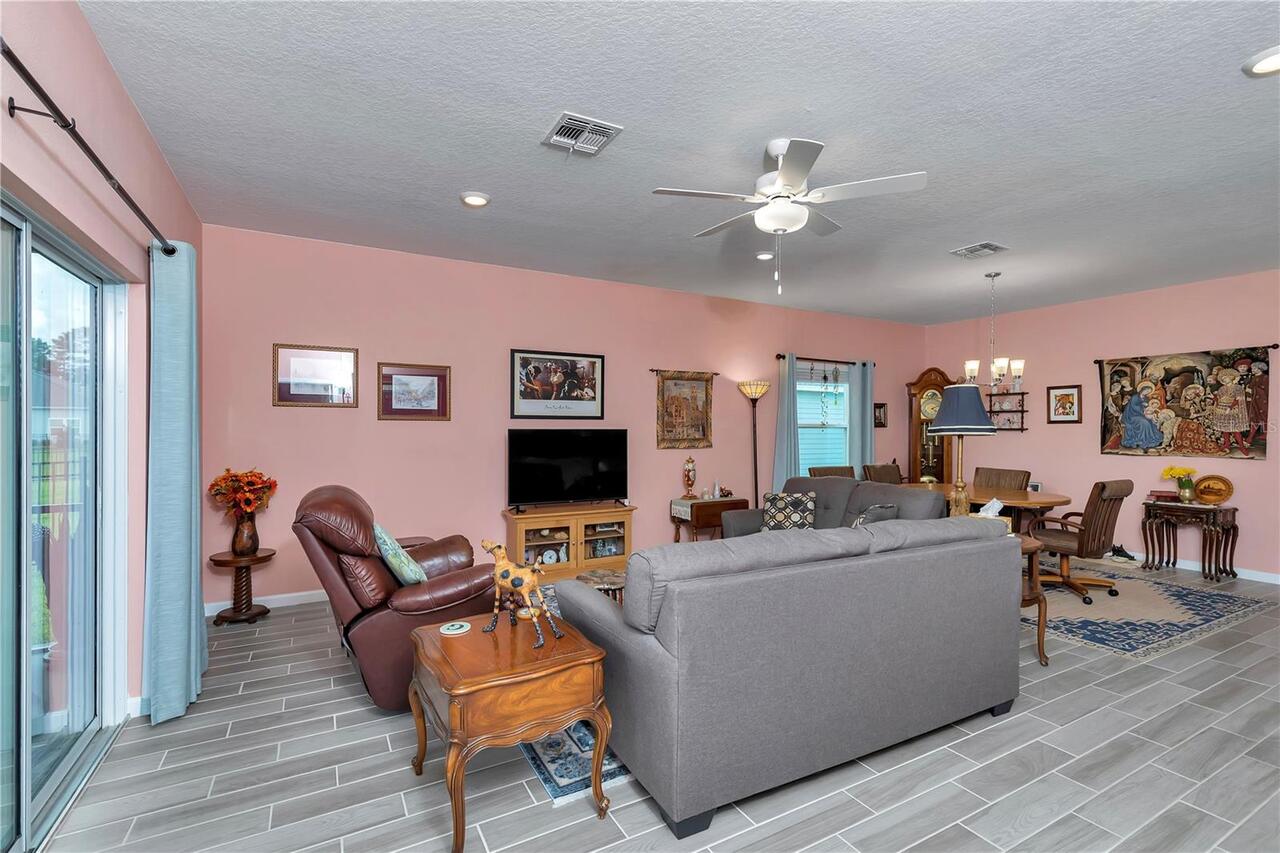 Listing Photo 14