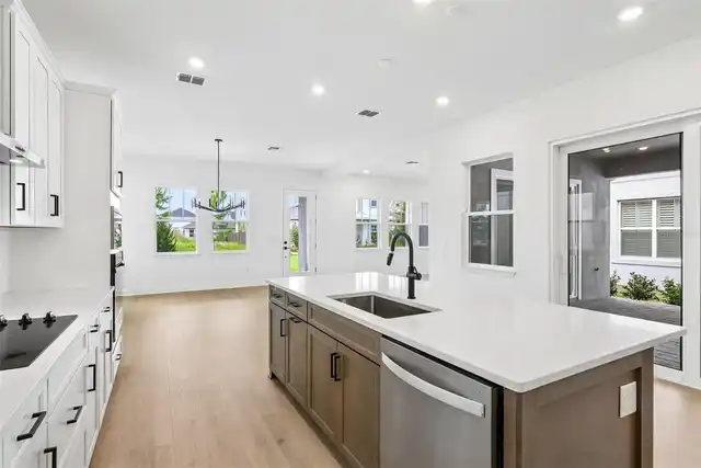 Listing Photo 15