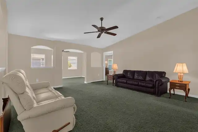Listing Photo 10
