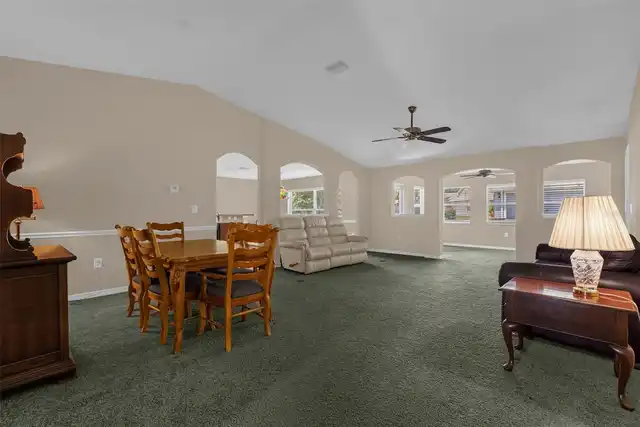 Listing Photo 17