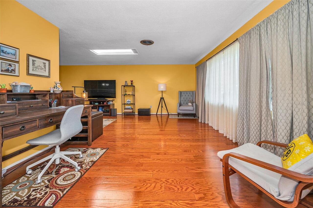 Listing Photo 7