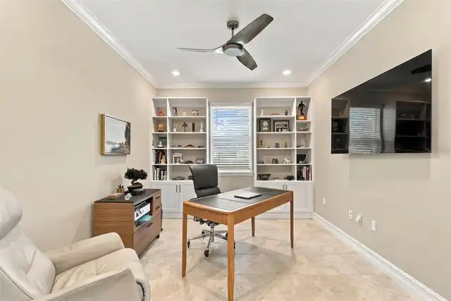 Listing Photo 11
