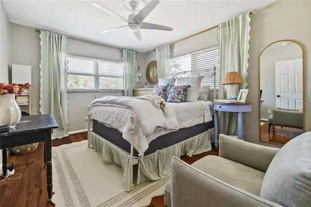 Listing Photo 17