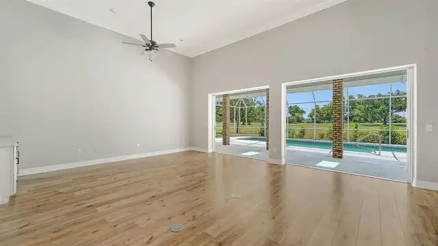 Listing Photo 17