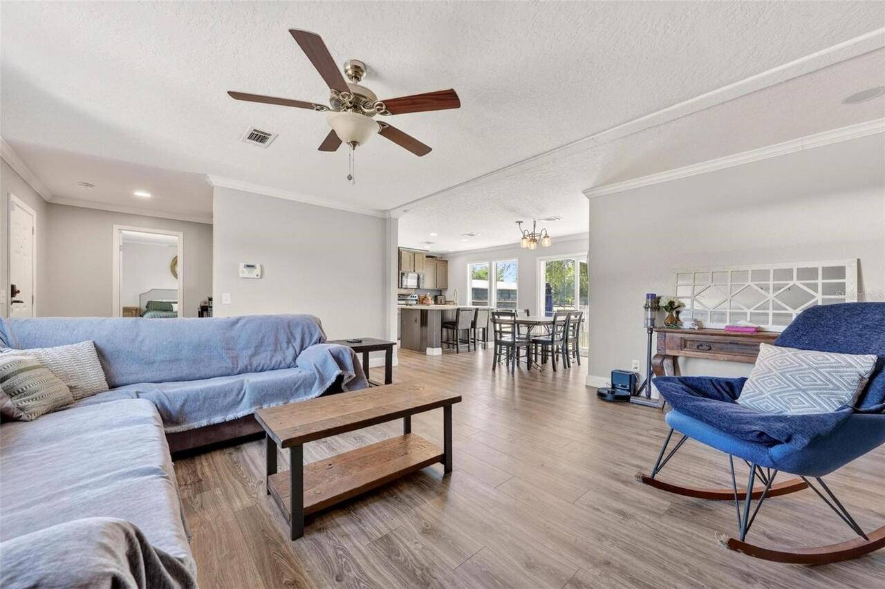 Listing Photo 10