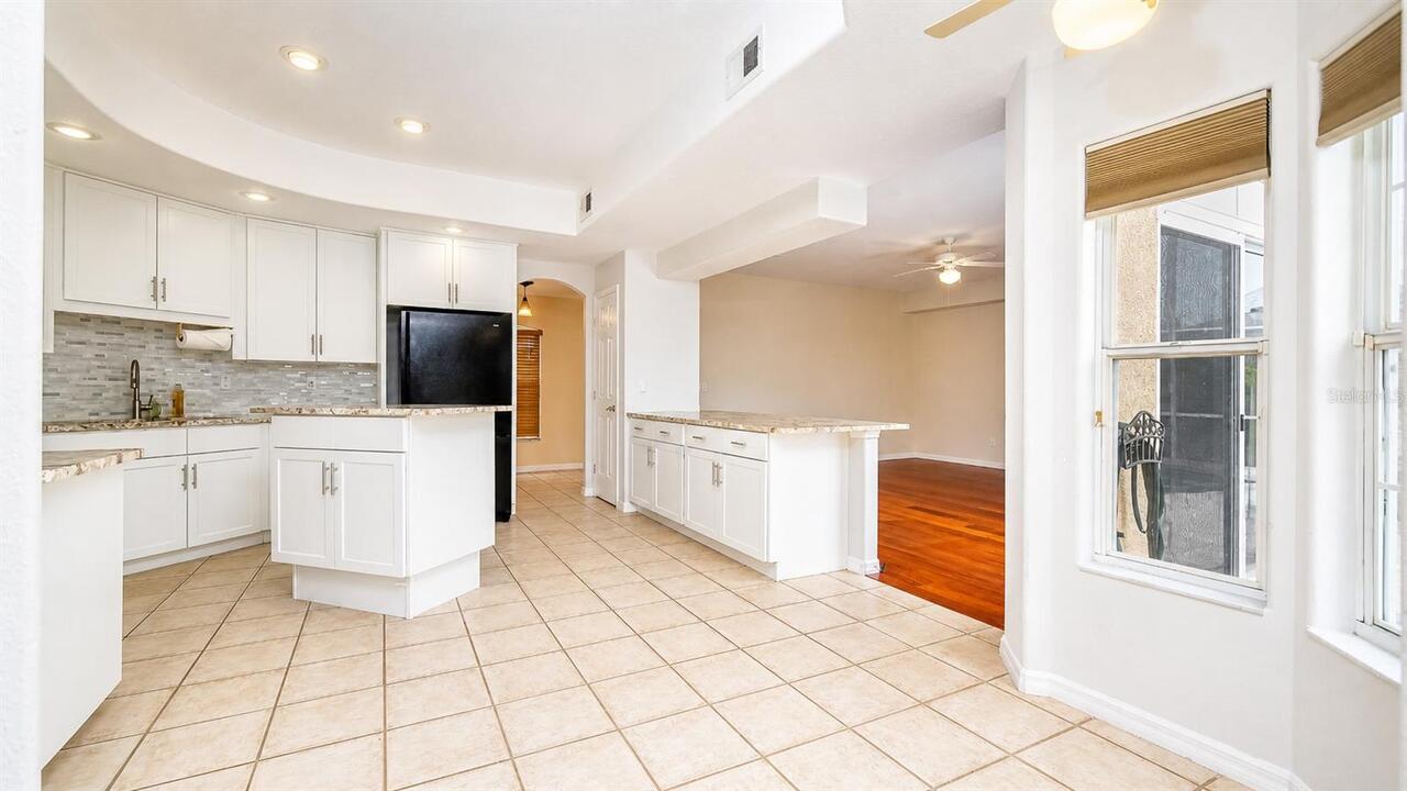 Listing Photo 8