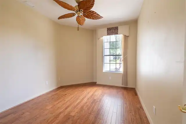 Listing Photo 16