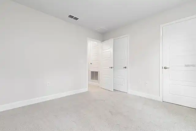 Listing Photo 9