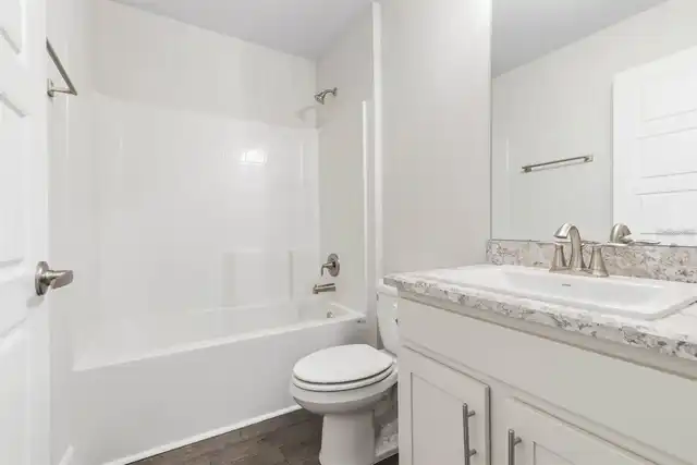 Listing Photo 10