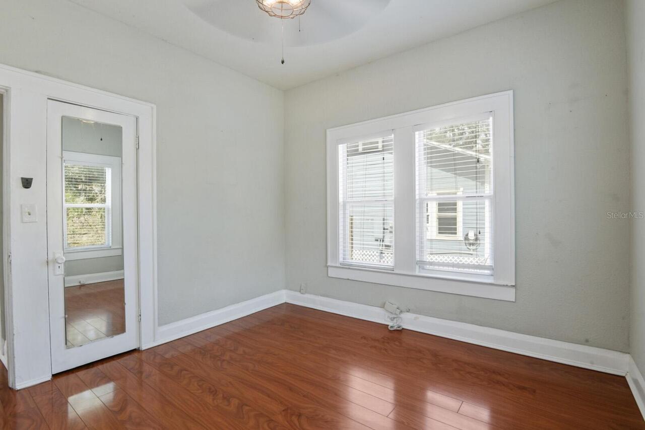 Listing Photo 17