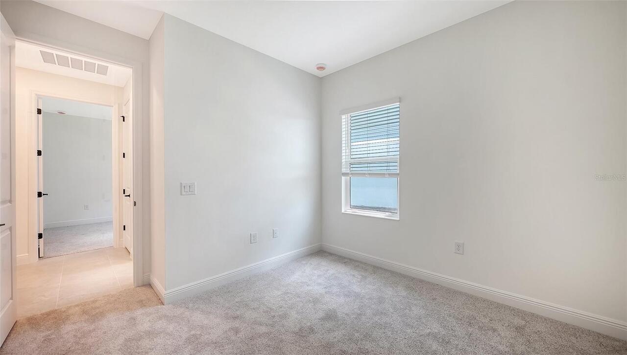 Listing Photo 33