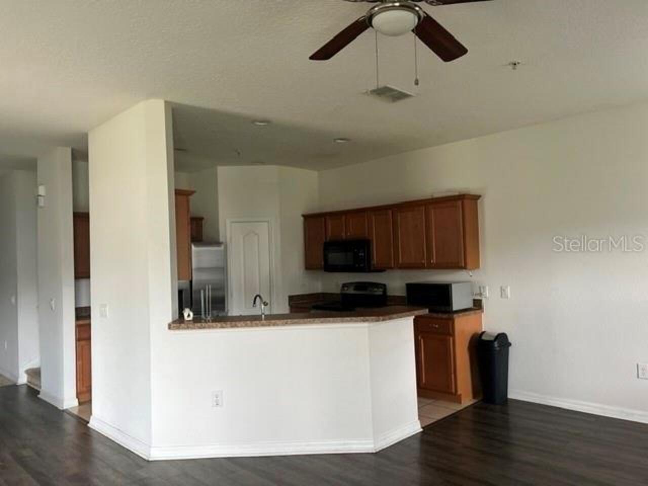 Listing Photo 12