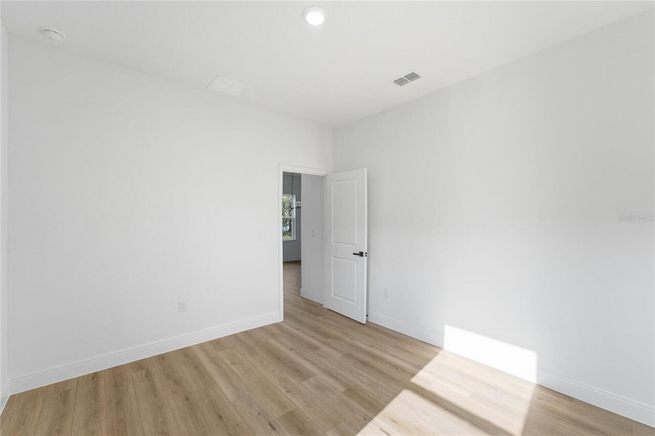 Listing Photo 33