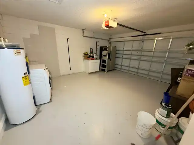 Listing Photo 8