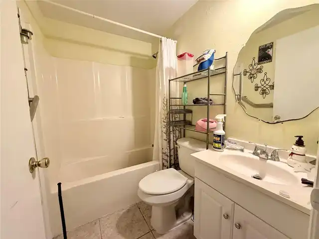 Listing Photo 10