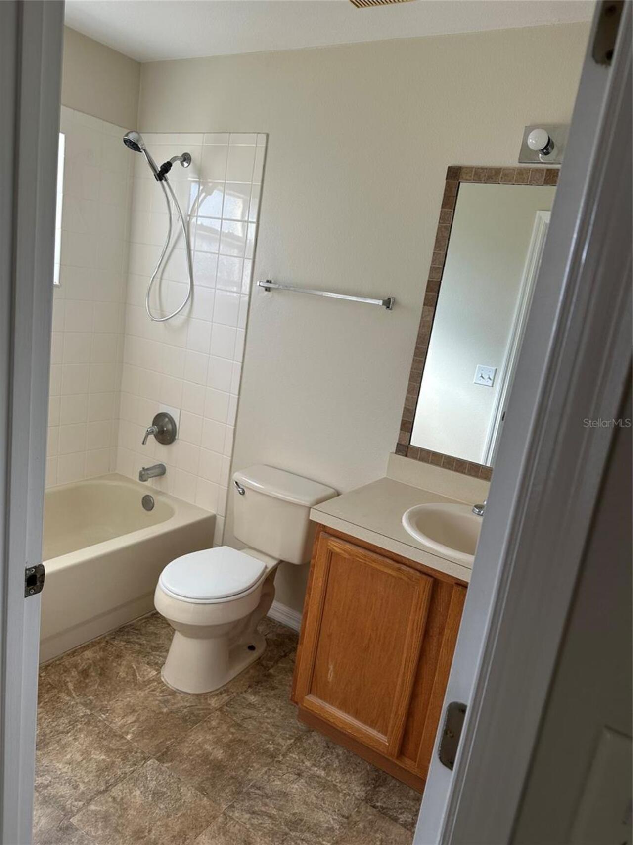 Listing Photo 11