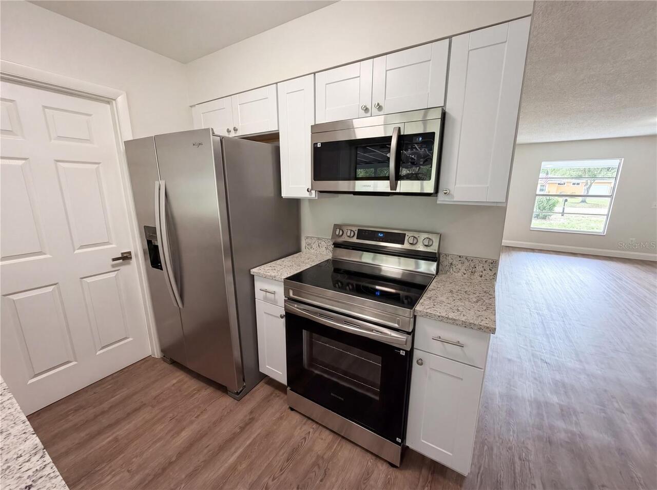 Listing Photo 8