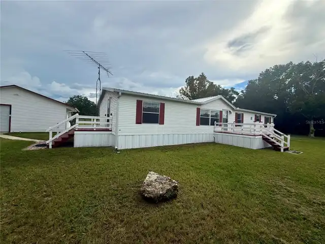 Listing Photo 12