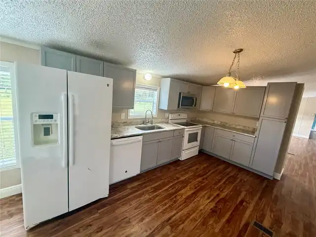 Listing Photo 54