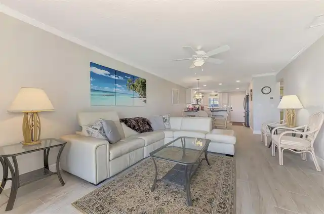 Listing Photo 17