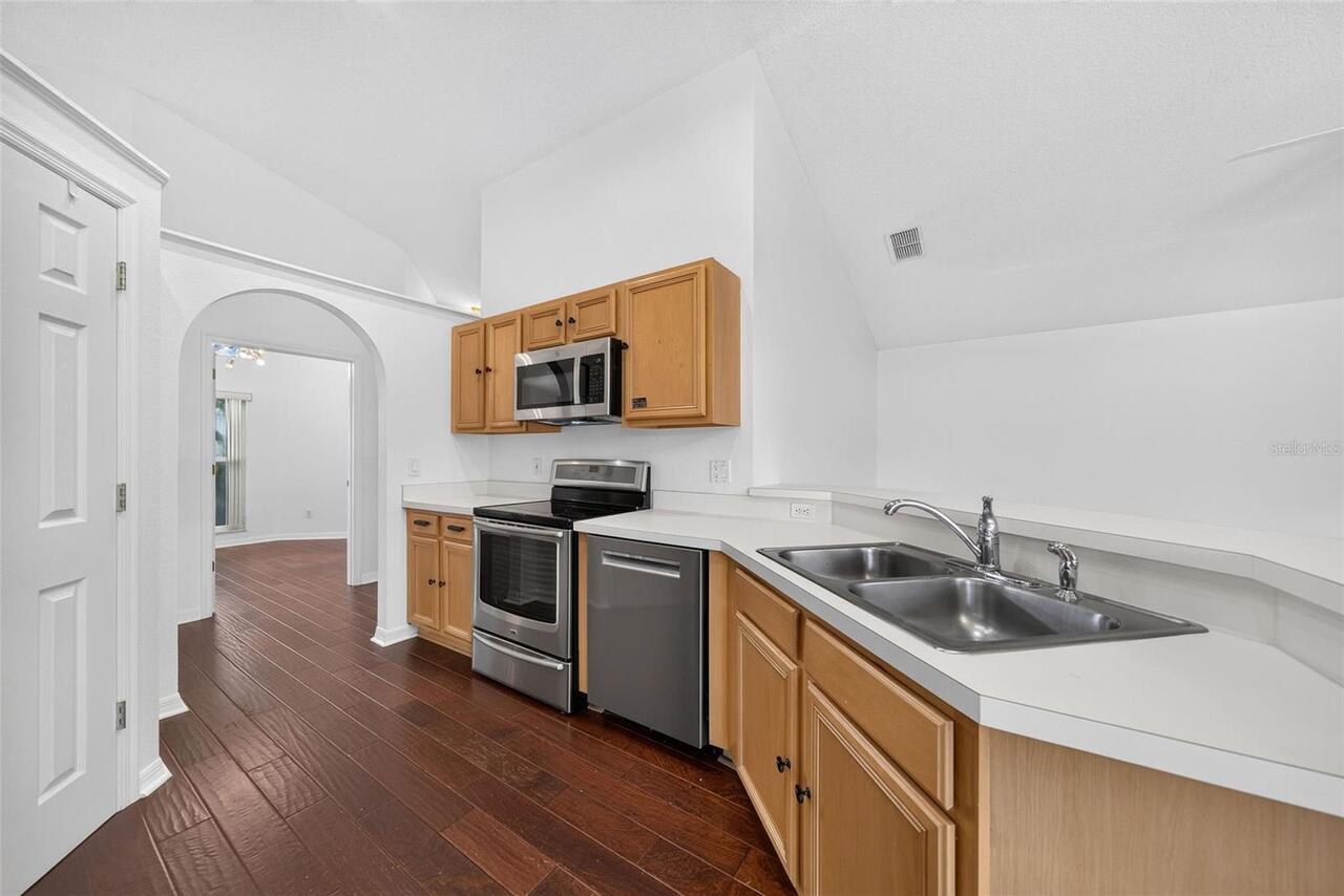 Listing Photo 16