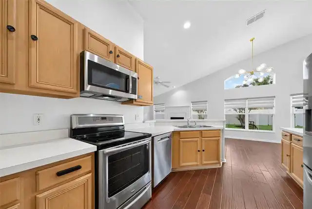 Listing Photo 19