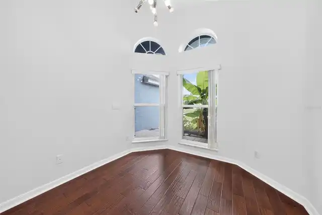Listing Photo 23