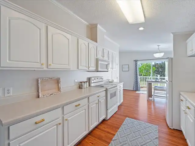 Listing Photo 19