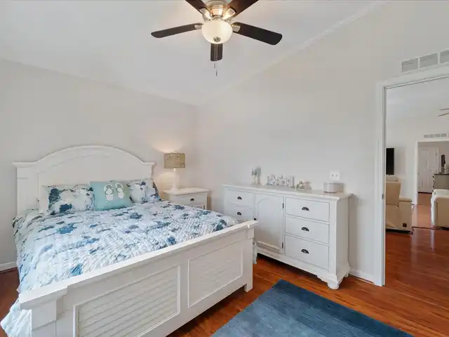 Listing Photo 36