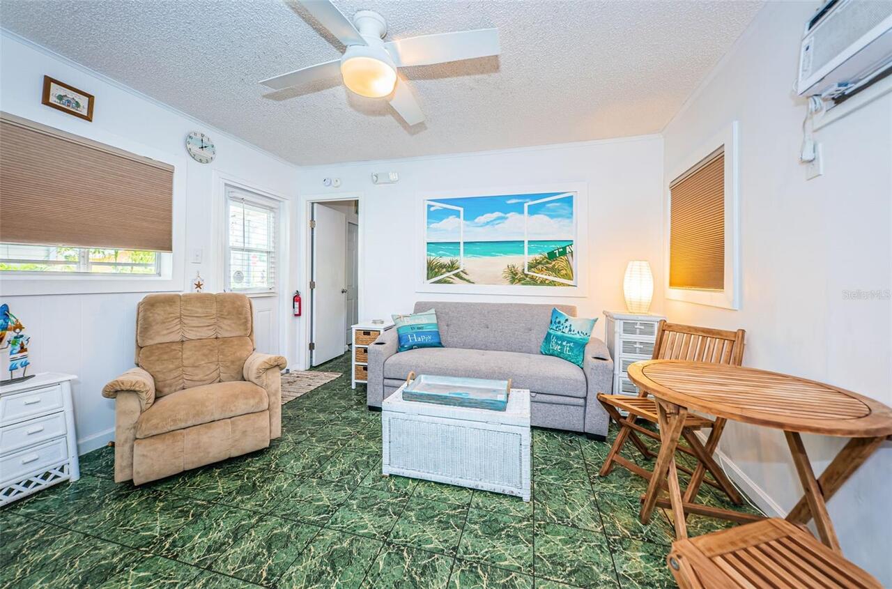 Listing Photo 9