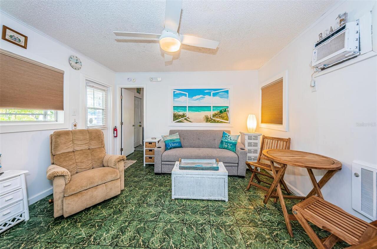 Listing Photo 11