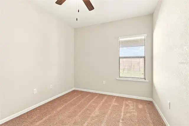 Listing Photo 24