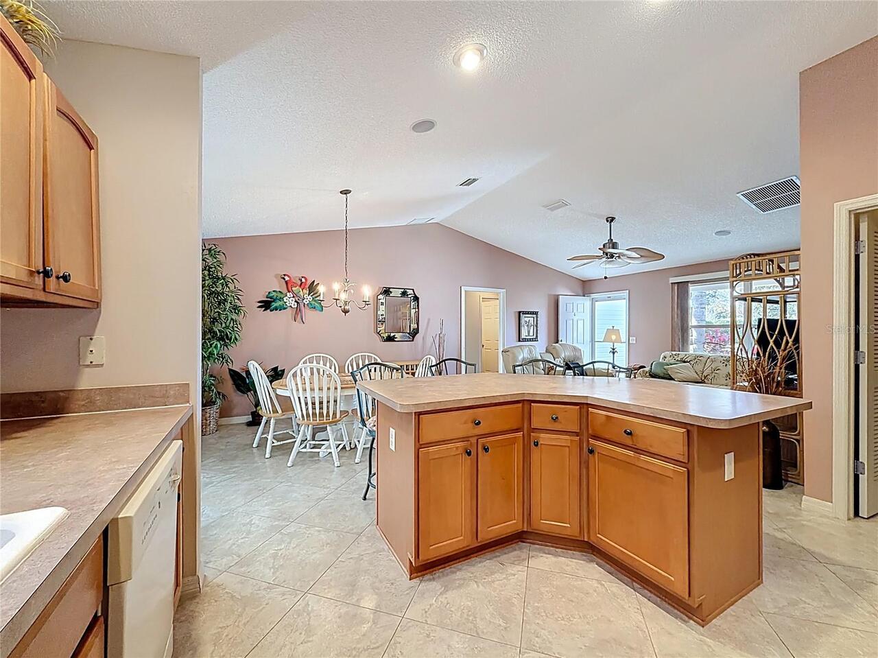 Listing Photo 16