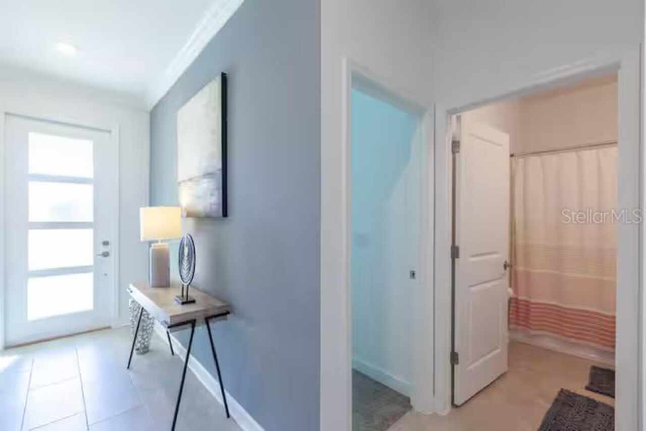 Listing Photo 10