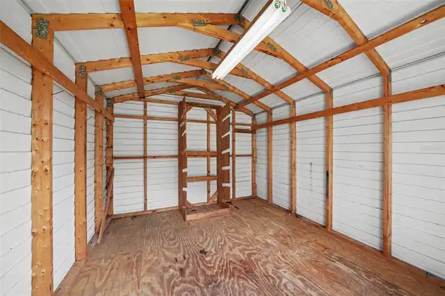 Listing Photo 11