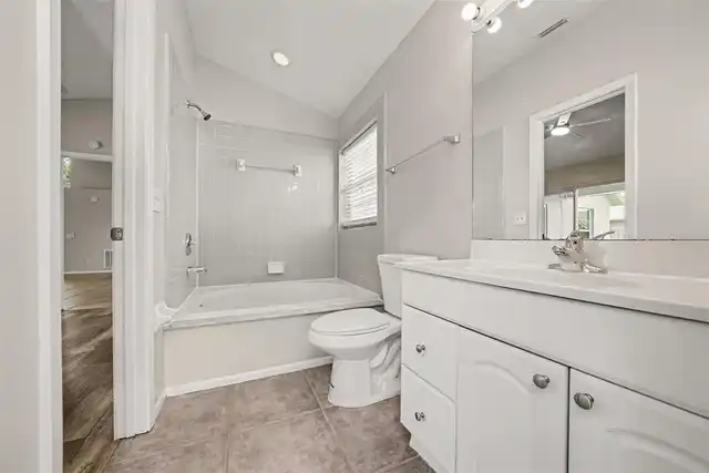 Listing Photo 14