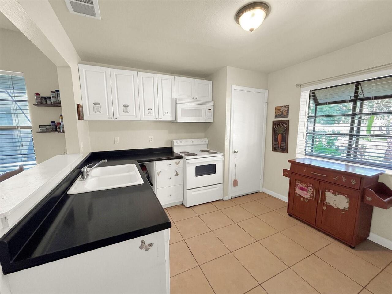Listing Photo 7