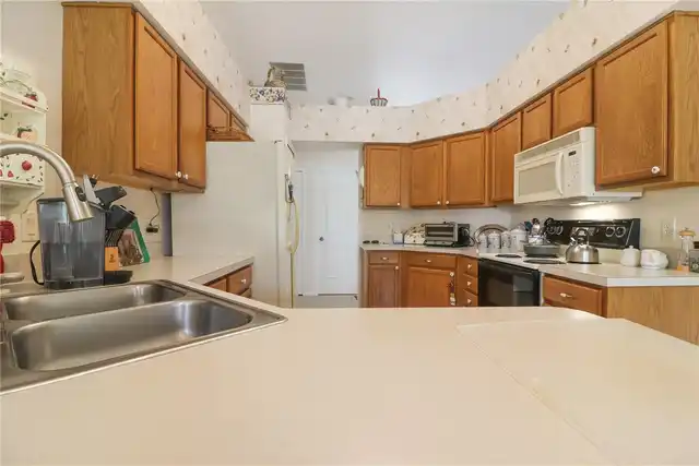 Listing Photo 7