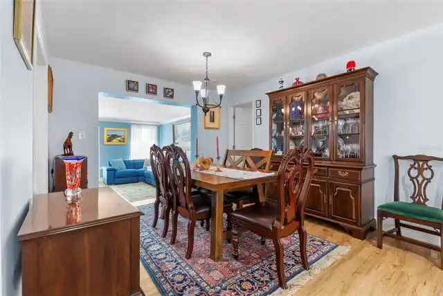 Listing Photo 8