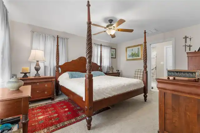 Listing Photo 10