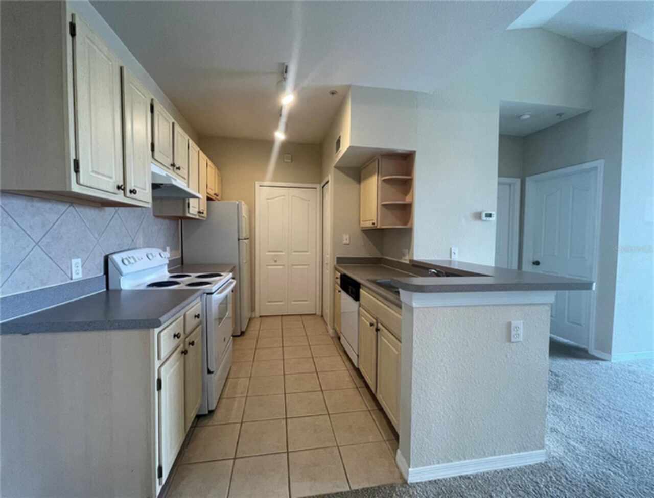 Listing Photo 8