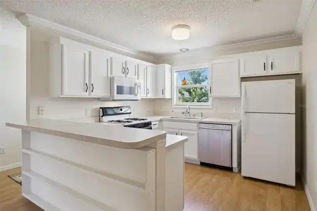 Listing Photo 15