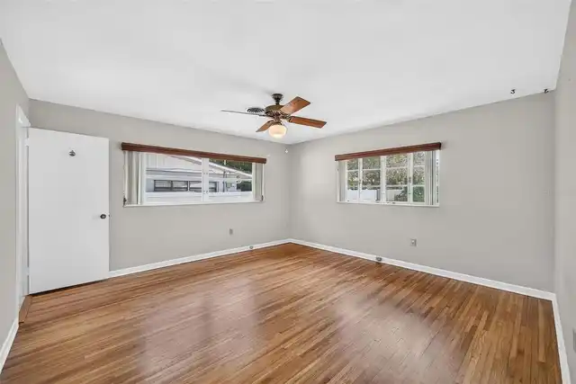 Listing Photo 16
