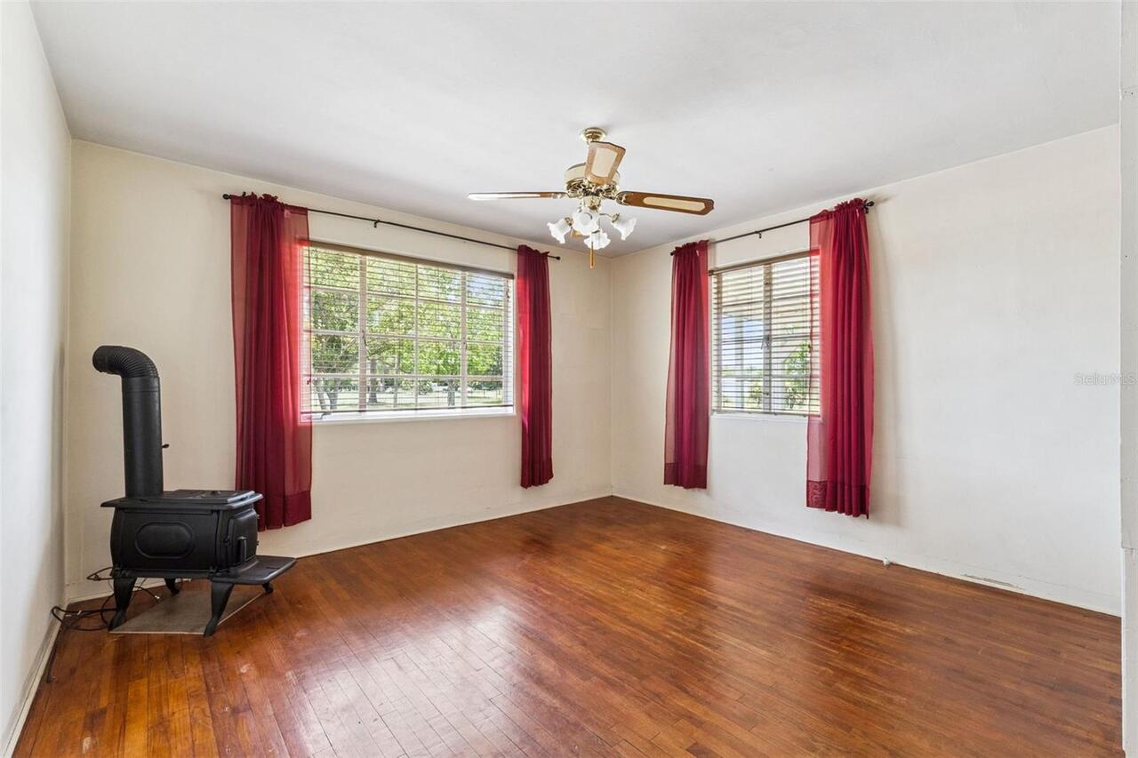 Listing Photo 8