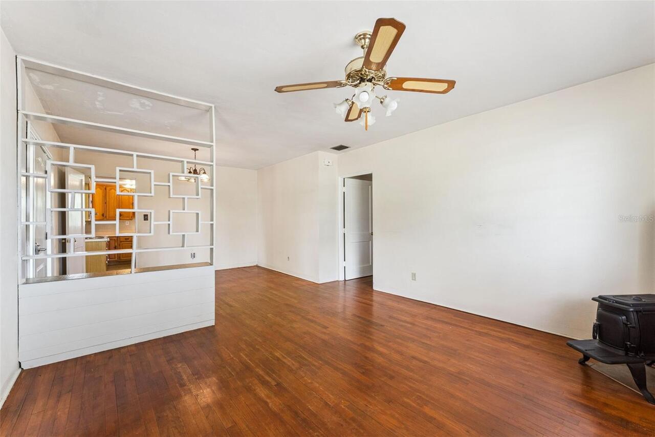 Listing Photo 9