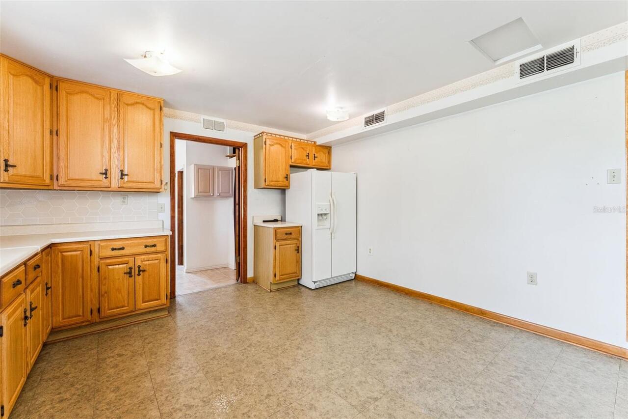 Listing Photo 14