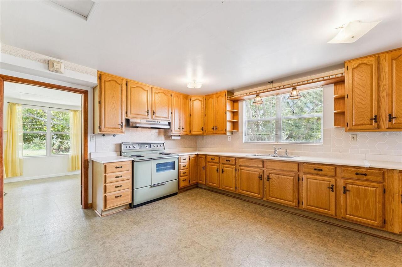 Listing Photo 15