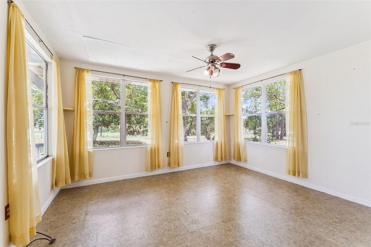 Listing Photo 17