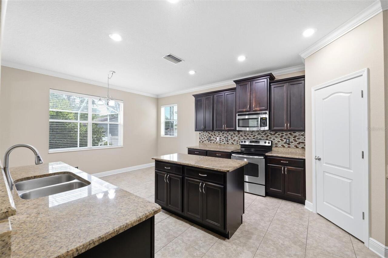 Listing Photo 16