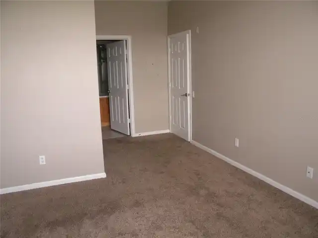 Listing Photo 16